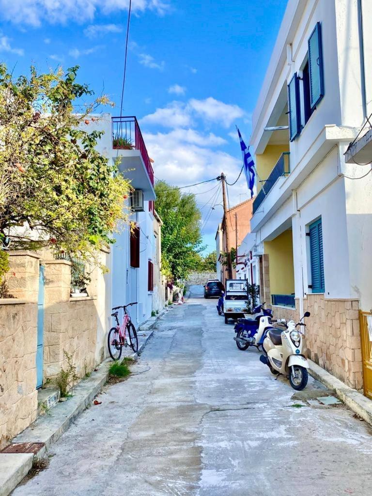Appartement Vue Sur Mer Soul Family, Egine Aegina Eksteriør bilde