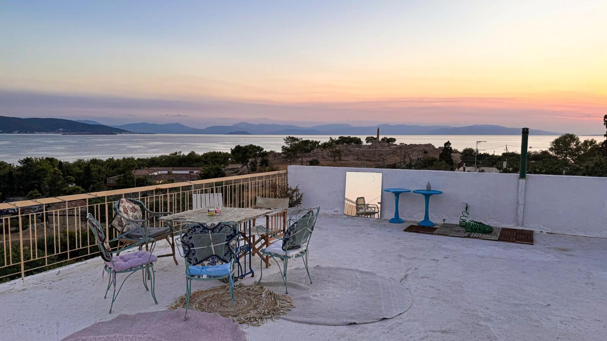 Appartement Vue Sur Mer Soul Family, Egine Aegina Eksteriør bilde